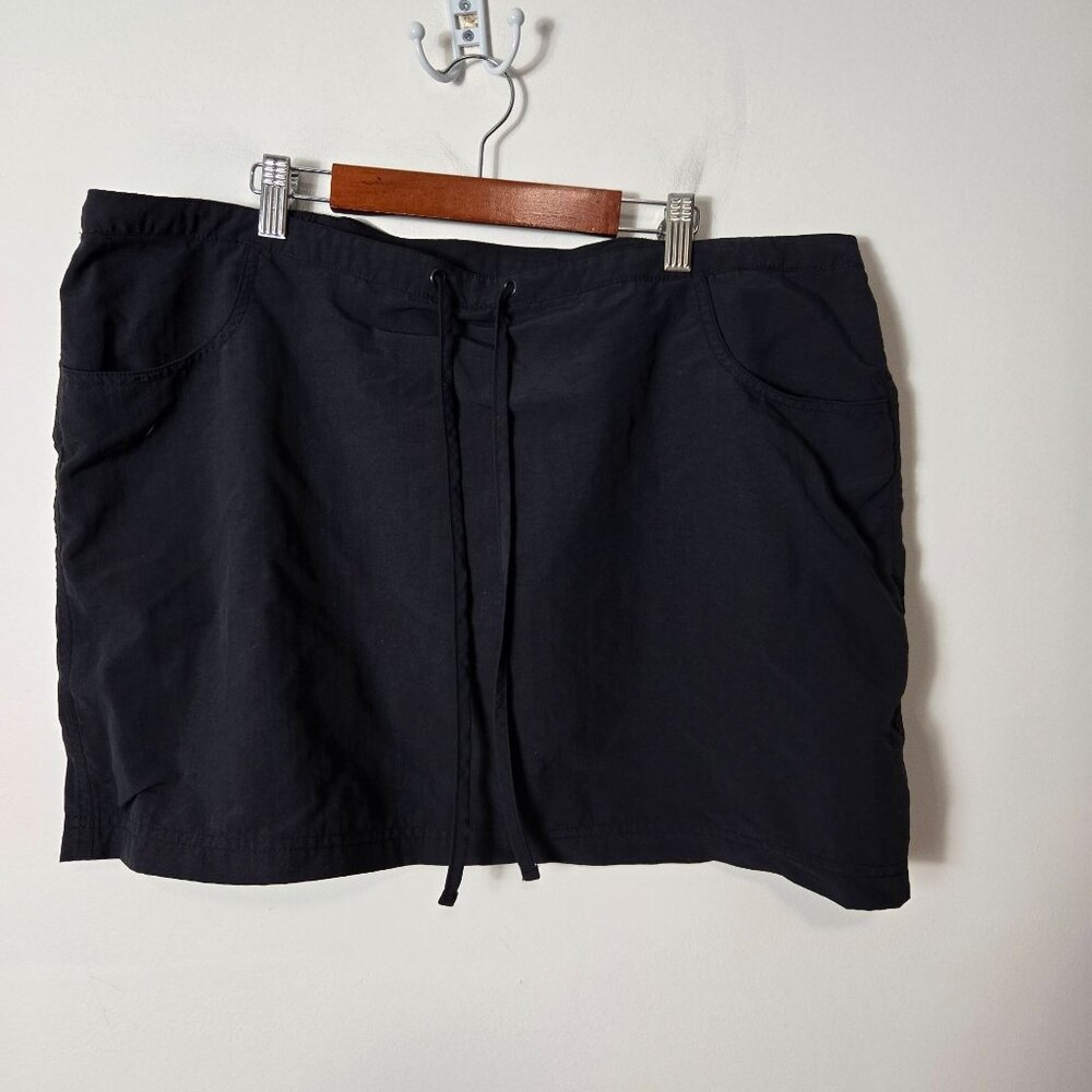 L.L. Bean Women's Size XL Black 100% Nylon Skirt Hiking Outdoor Hiking